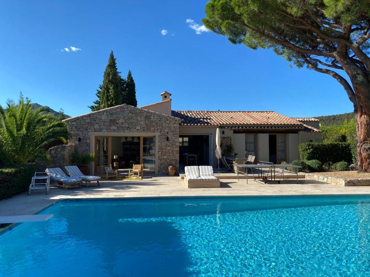 Lovely "Provence" Villa With Sea View, Private Heated Pool, Airco And Beautiful Garden Grimaud Bagian luar foto